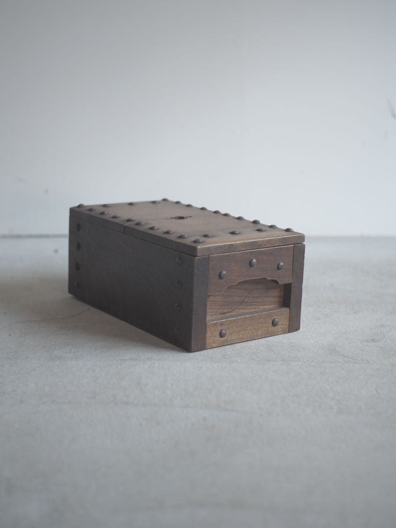 千両箱　賽銭箱　木箱　収納　箱　骨董　古家具　古道具　アンティーク　江戸　明治