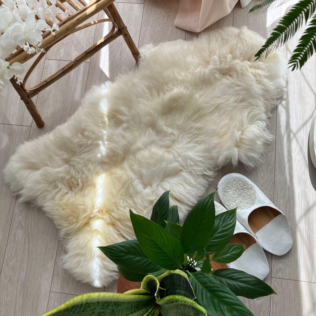 【リッチムートン】 オフホワイト　シープスキンラグ　美品新品未使用