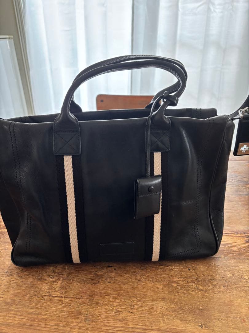 BALLY ビジネスバッグ 黒 レザー ストライプデザイン