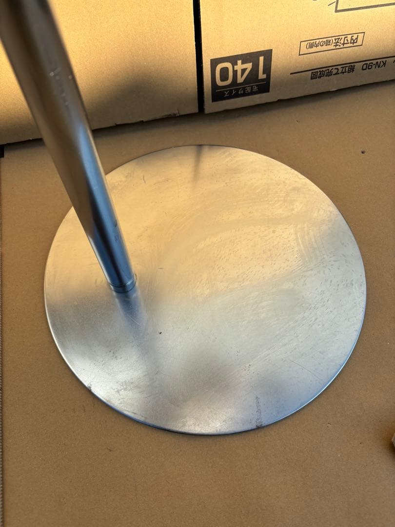 女性用 マネキン トルソー 可動式腕付きスタンド付きベージュ針打ち可