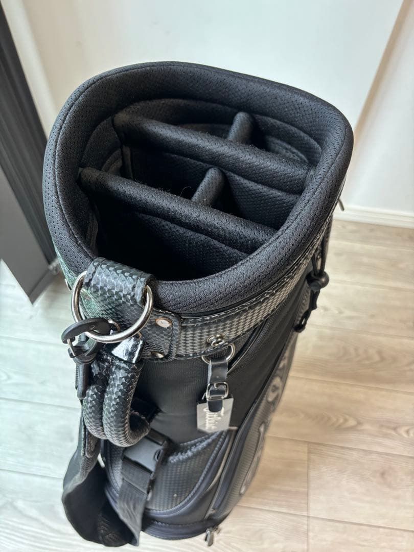 Titleist ゴルフバッグ ブラック フードカバー付き