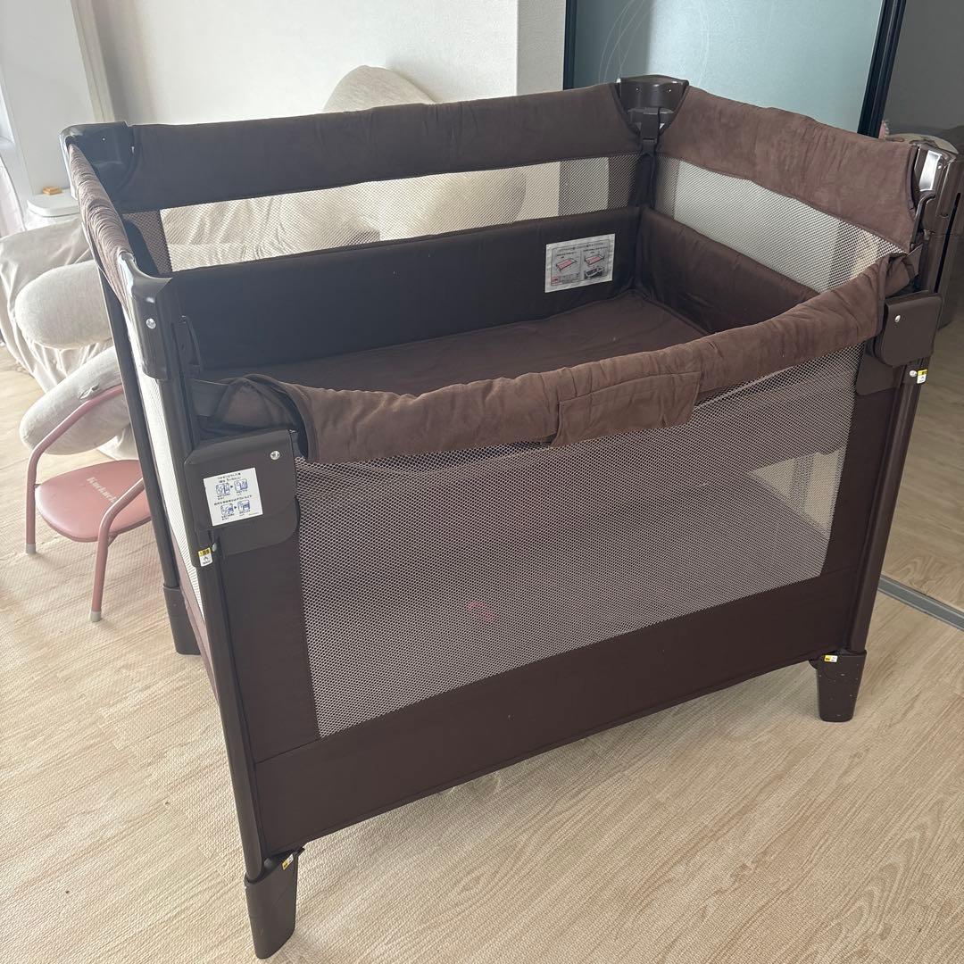 Aprica　ベビーベッド　ココネルエアープラス　ブラウン