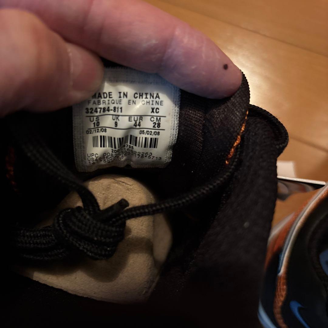 新品限定完売！ナイキエアガト28cmNIKE AIR GATOフットサルサッカー