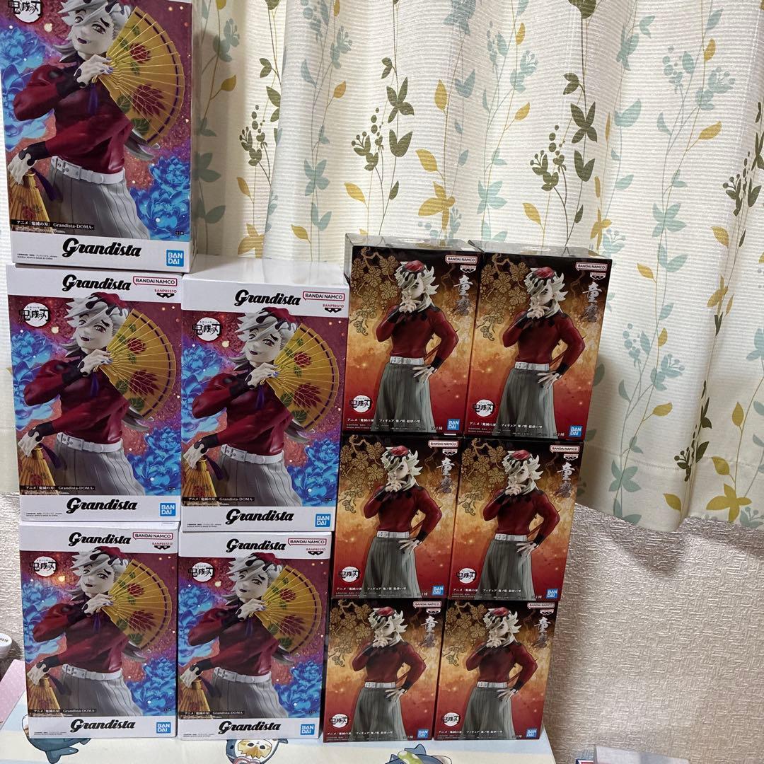 鬼滅の刃　童磨フィギュア