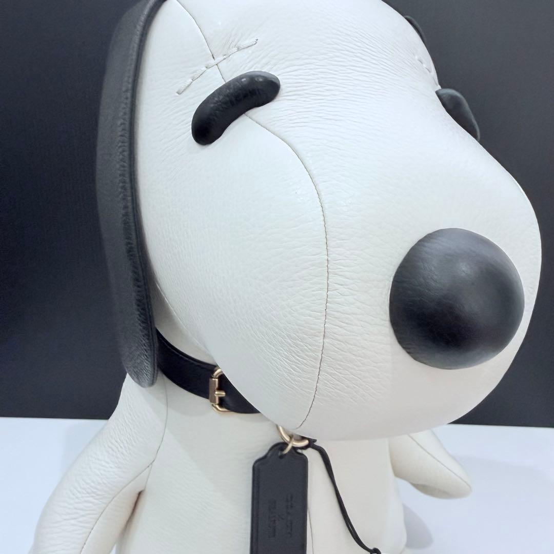 コーチ　スヌーピー　ぬいぐるみ　2025ホワイト