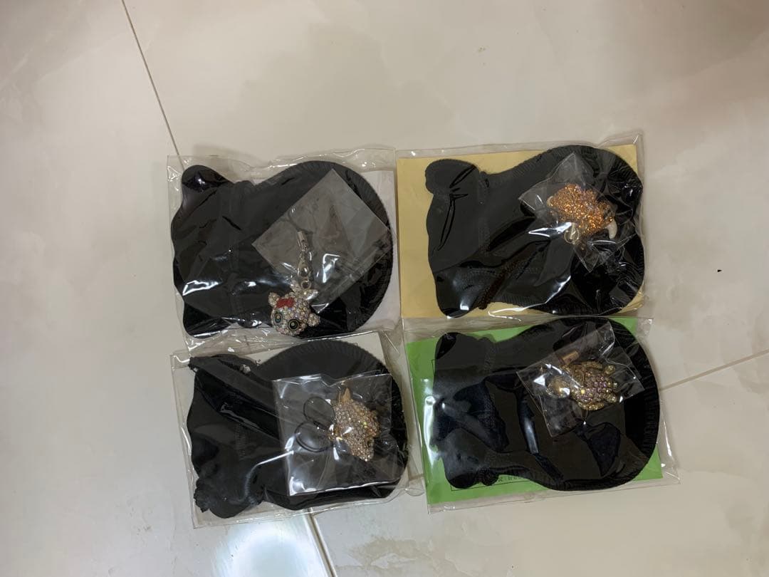 ジュエリーストラップ4個セット