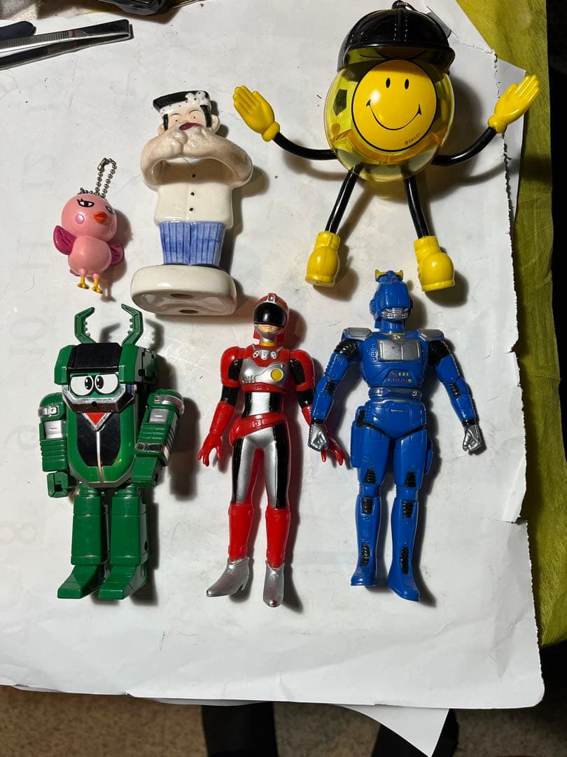 カブタック、クワジーロ、赤レンジャー、ロボコップなど全6点