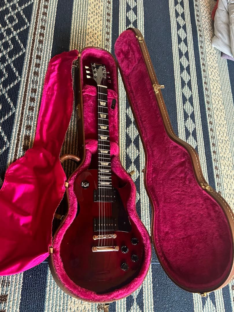 Gibson Les Paul 赤 エレキギター ハードケース付き　アメリカ製