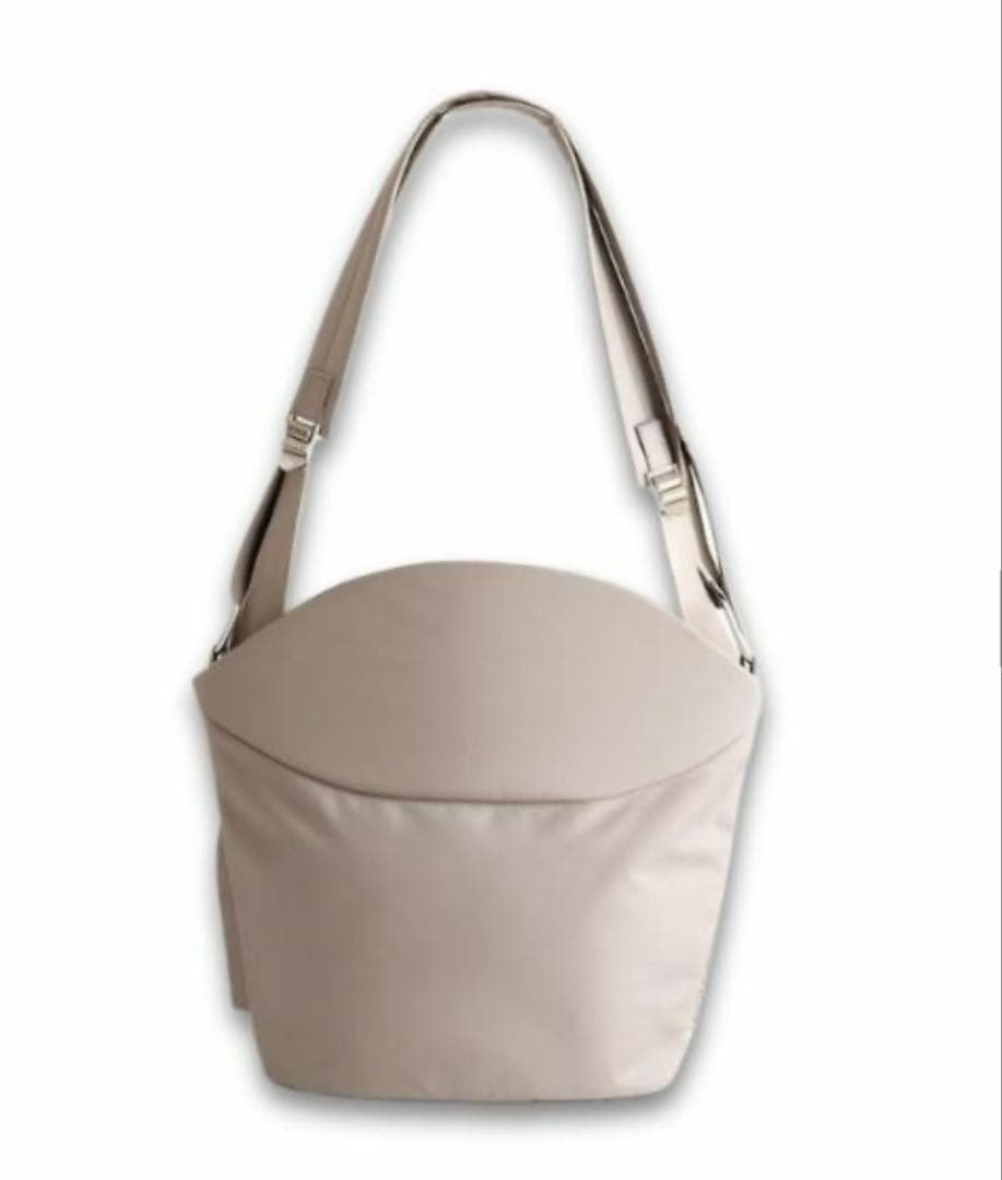 【美品】ノルン【N/ORN 】抱っこバッグ　ショルダーバッグ ヒップシート