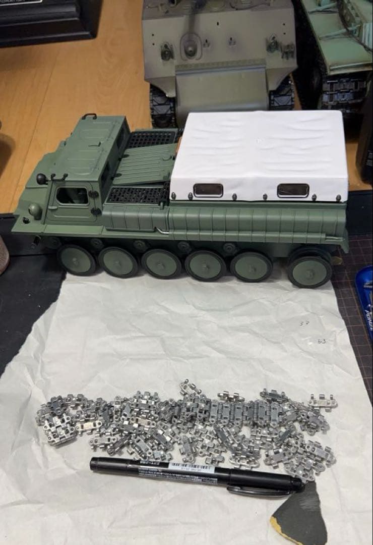 WPL E-1 1/16 新品 塗装 再組立て 金属履帯 1台制作中