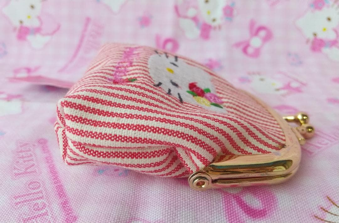 キティ　vivitix　バッグ　財布　がま口　デニム　ローズ　刺繍　レトロ