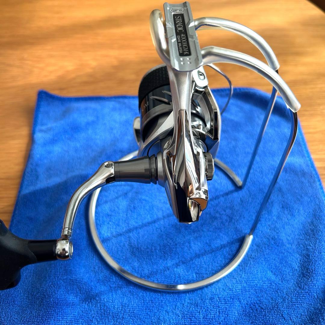 【美品】SHIMANO STRADIC 4000MHGMスピニングリール