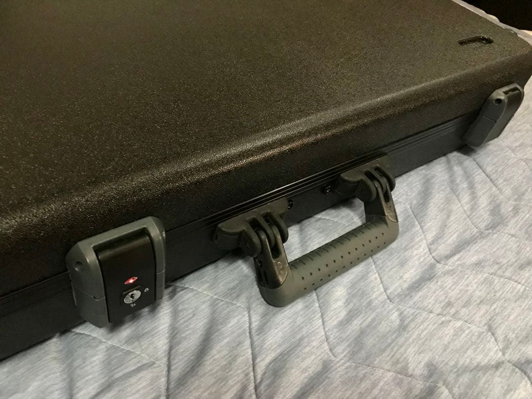 フェンダー American Ultra Stratocaster HSS