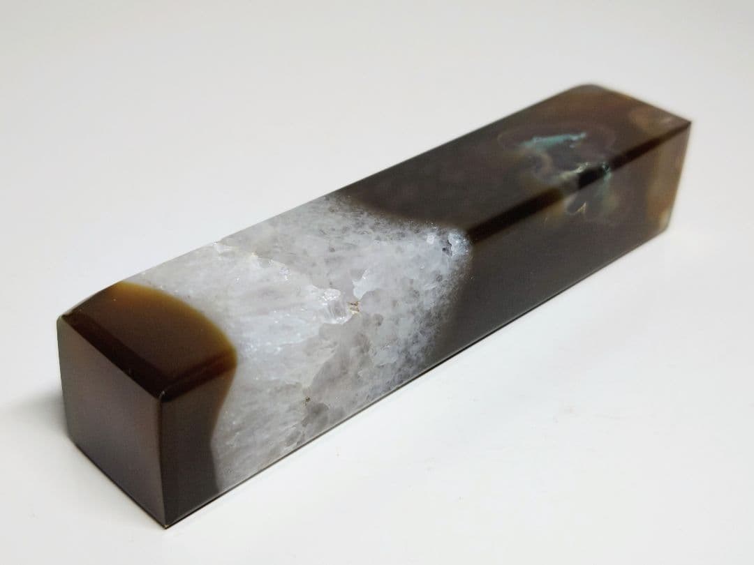 瑪瑙 303g メノウ アゲート 原石 鑑賞石 自然石 誕生石 鉱物 鉱石 水石