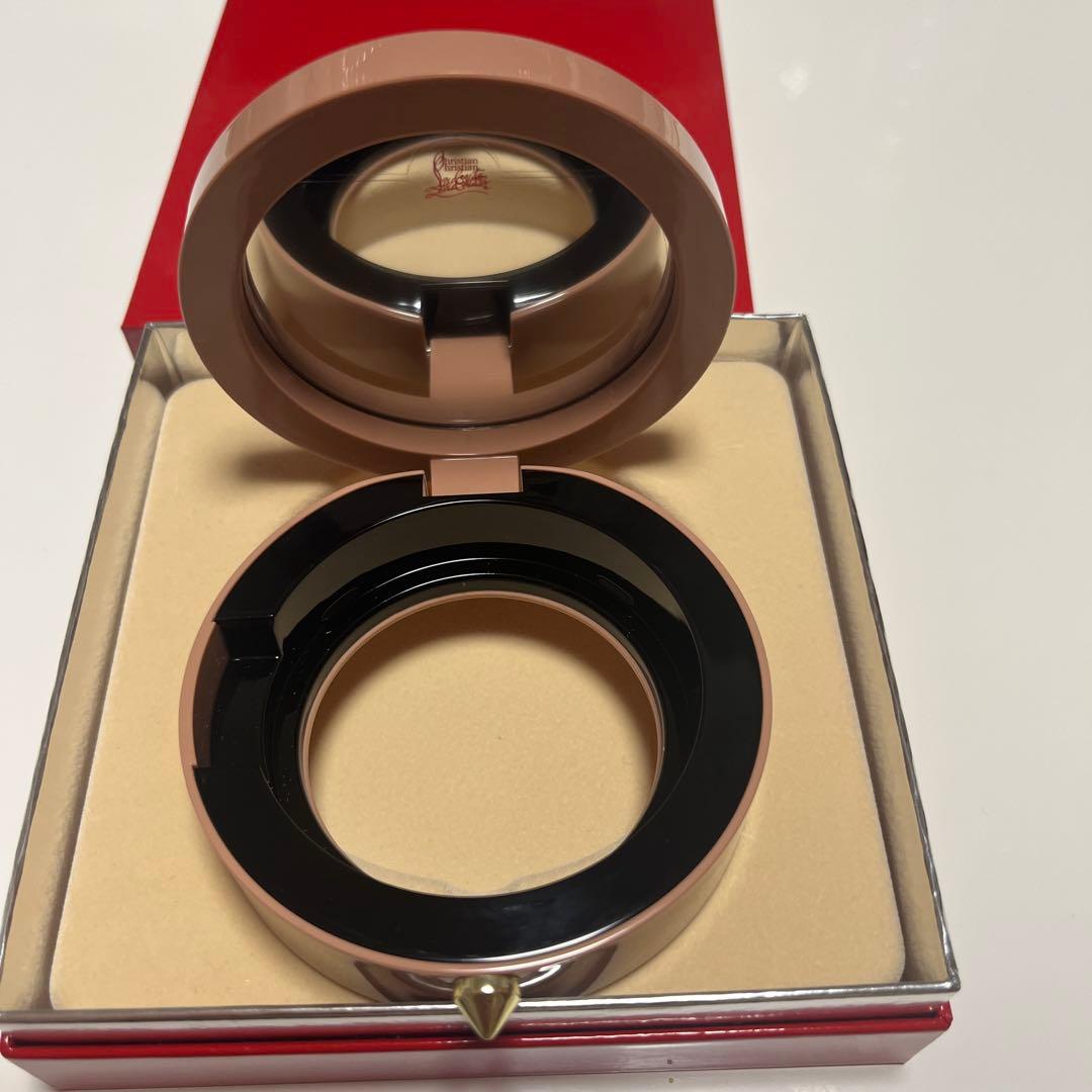 クリスチャンルブタン　ビューティー タンフェティッシュ　モノクローム　ケース