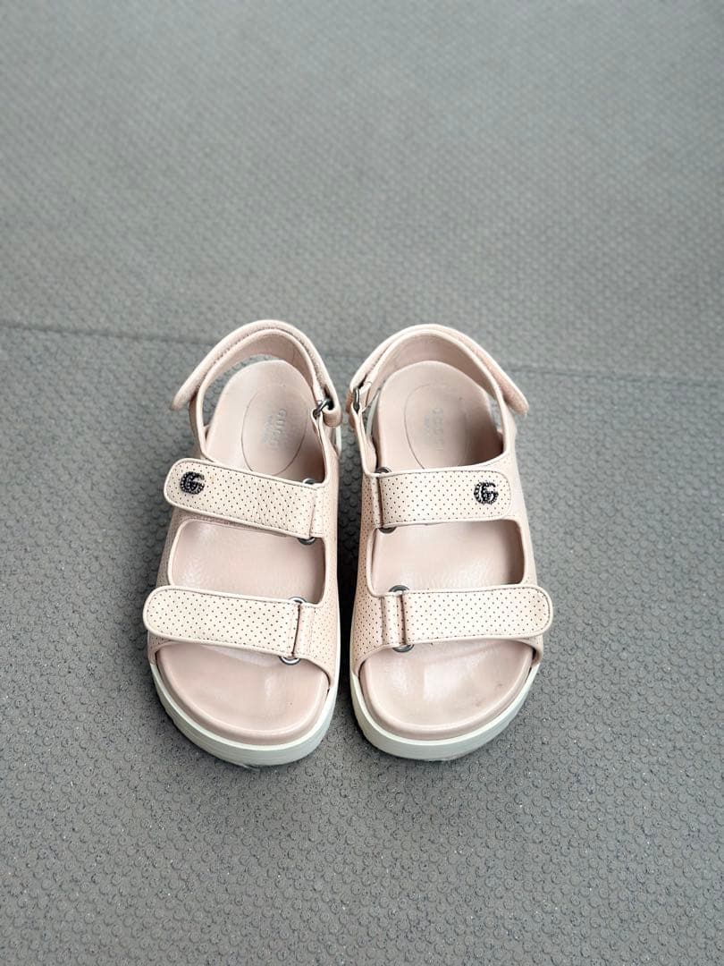 GUCCI 36サイズ　ピンクスポーツサンダル