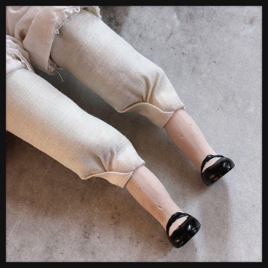 レアヴィンテージ 黒いリボンの女の子　ビスクドール