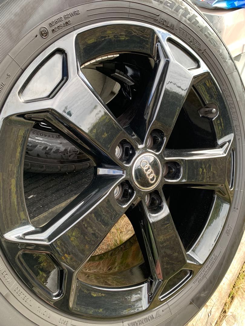 アウディQ2 純正 オプション ホイール17インチ