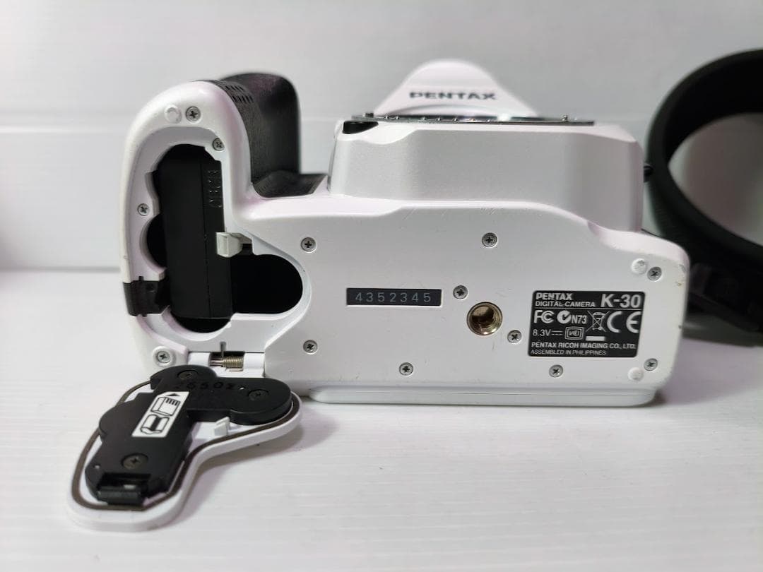 【S】【黒死病対策】【内臓電池交換】PENTAX K-30 ホワイト