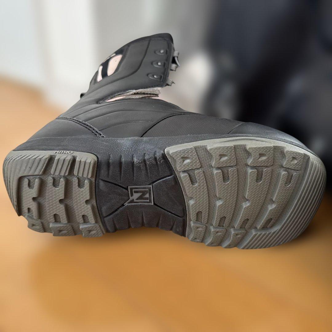 NITRO スノーボードブーツ 収納バッグ付き　24.5cm