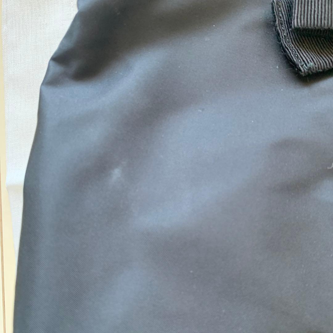 フェラガモ　リボン付きブラックナイロンバッグ