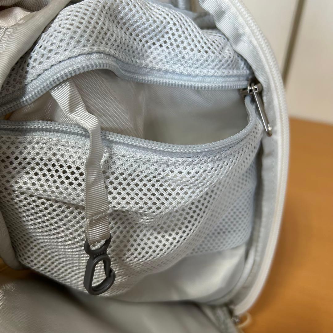 【未使用】ザ ノースフェイス ボディバッグ スリングバッグ　　 白