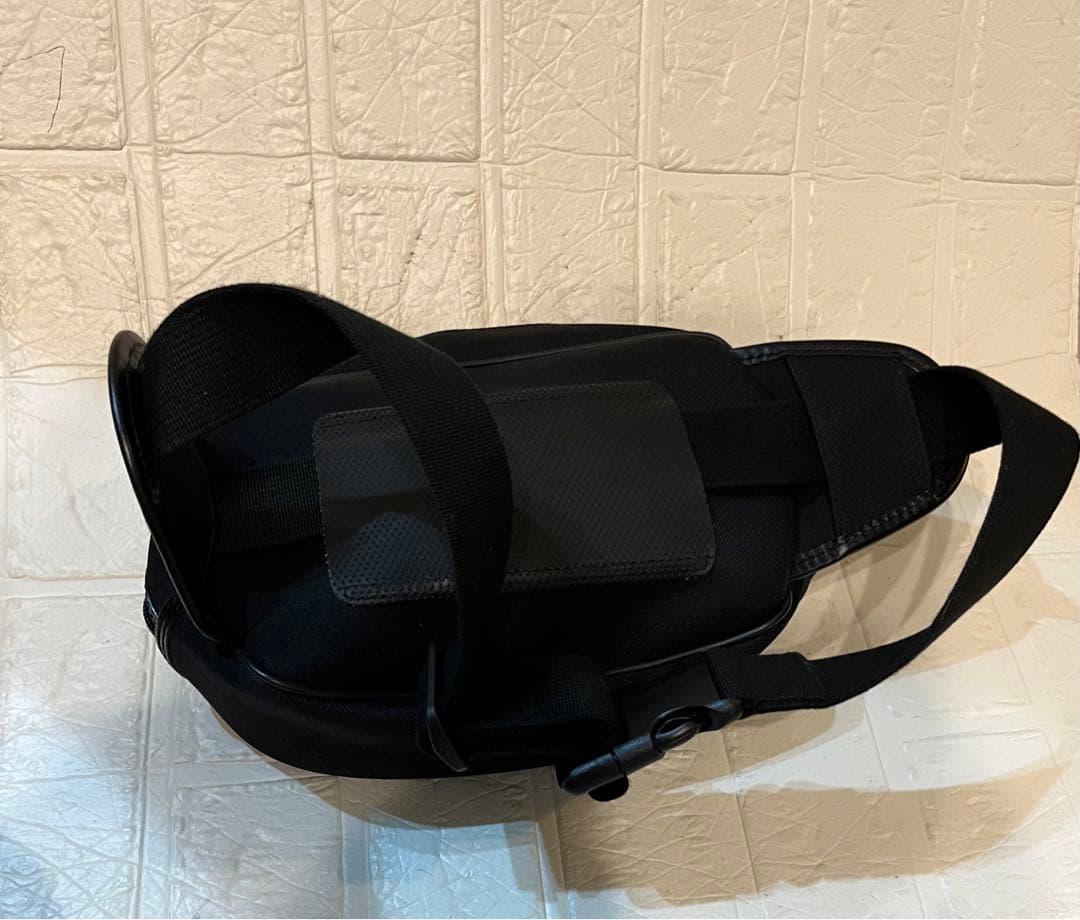 美品☆ ハンティングワールド ウエストバッグ ポーチ ボディバッグ　良品