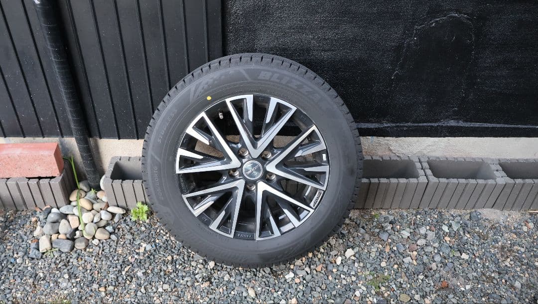 スタッドレスタイヤ 205/60R16 スパークホイール　4本セット