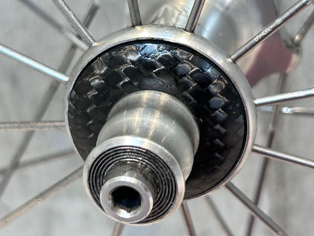 ZIPPホイール、303（フロント）、404(リア) セット。