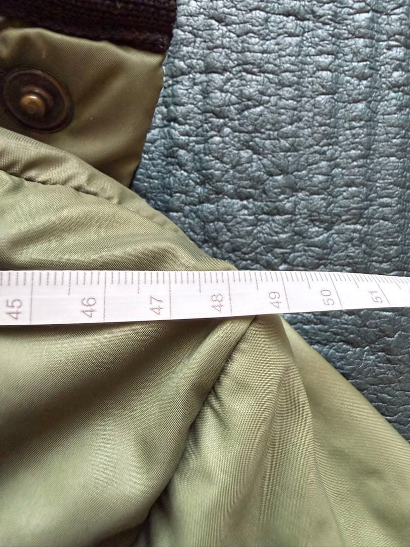 MONCLER オリーブグリーン ダウンジャケット