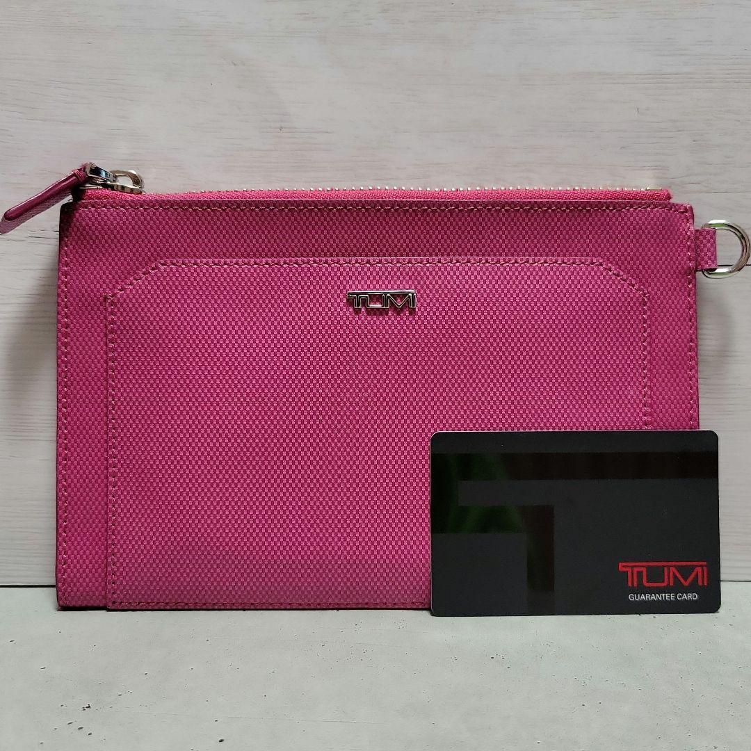 TUMI (トゥミ) レザー パスポートケース・ポーチ
