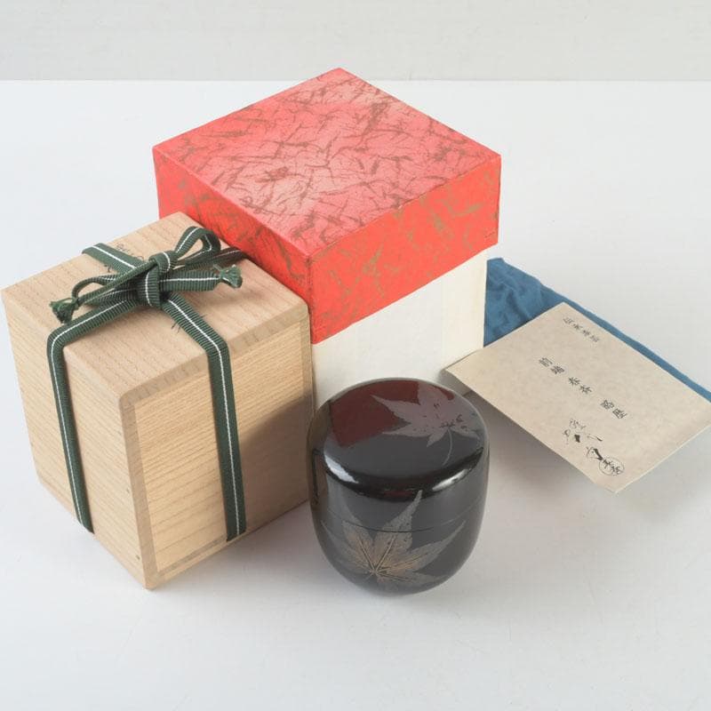 茶道具　漆匠　前端春斉作　黒一閑　雲錦　桜紅葉蒔絵　大棗　共箱　V　9342