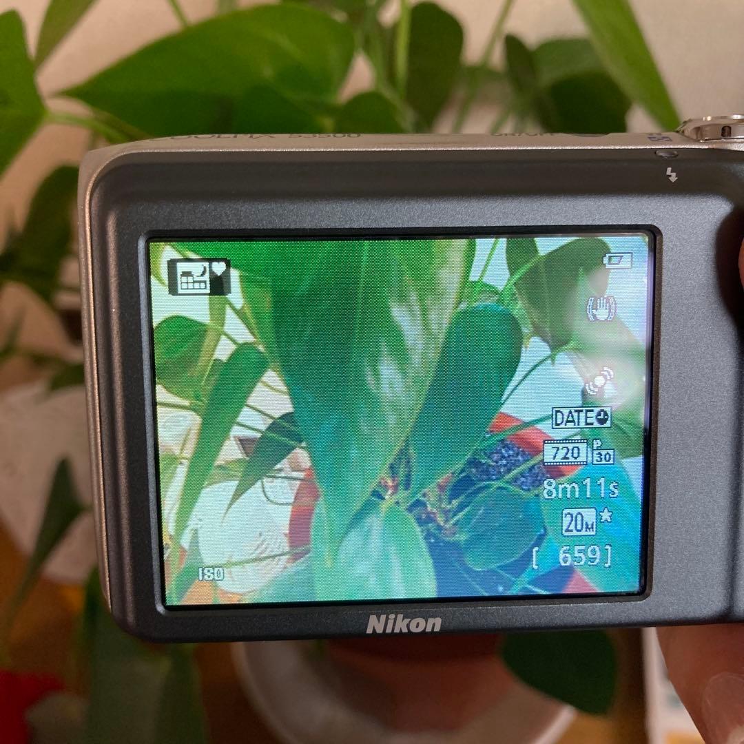 Nikon COOLPIX S3500 クリスタルシルバー　動作確認済み