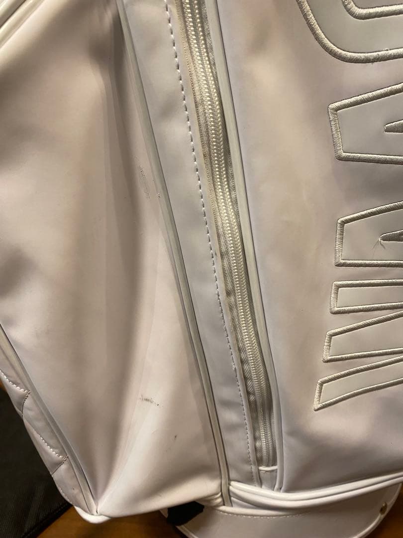 WAAC ホワイト キャディバッグとカートバック