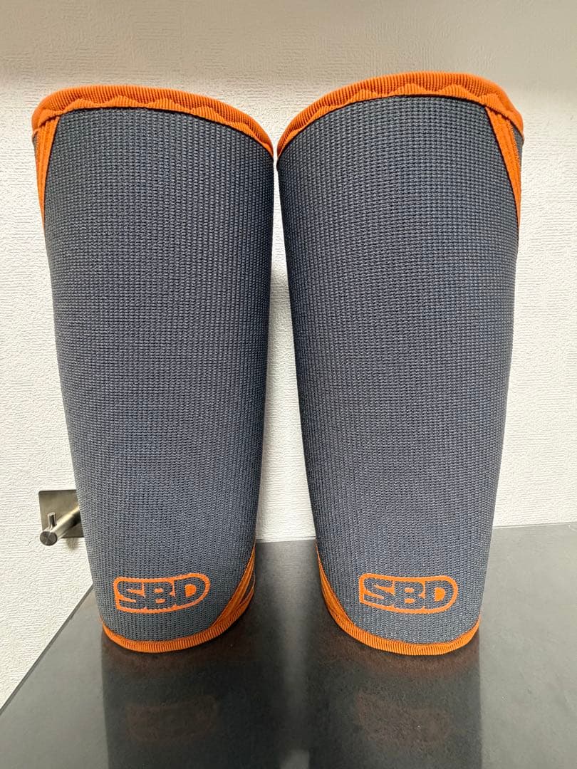 限定カラー　新品未使用品　SBD ニースリーブ　パワーリフティング　トレーニング