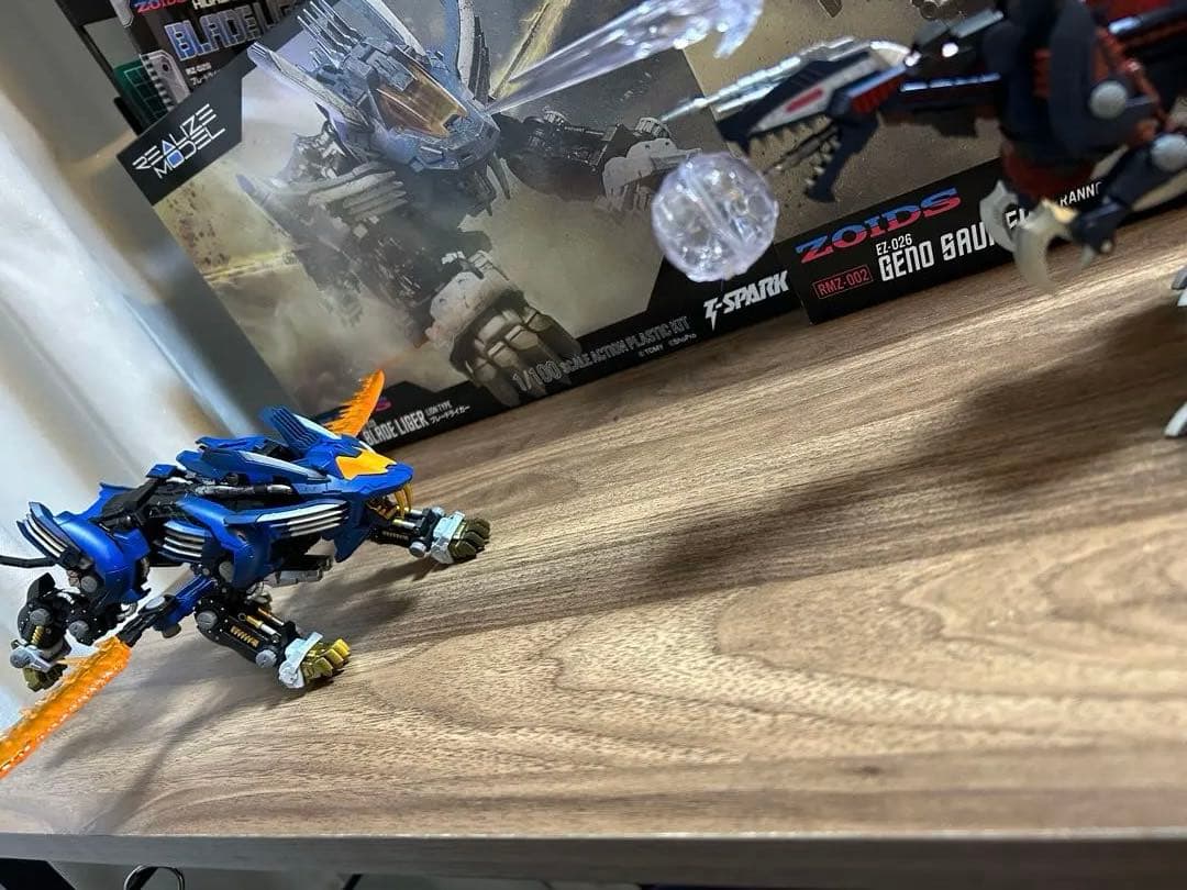 ゾイド　リアライズ　ブレードライガー　全塗装品