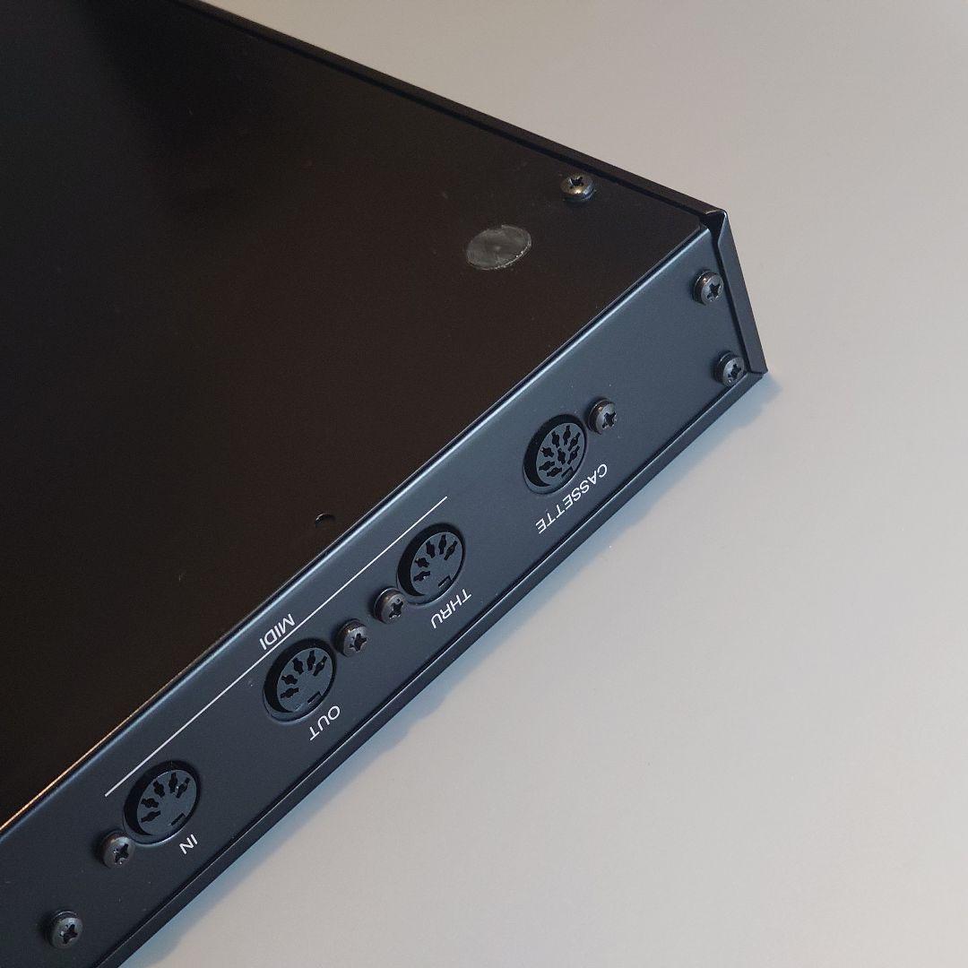 YAMAHA TX81Z（中古品）