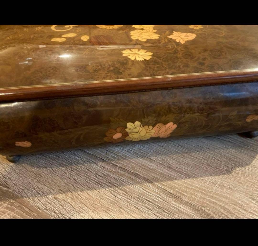 スイス　(リュージュ) ルージュ社 36弁 オルゴール 宝石箱