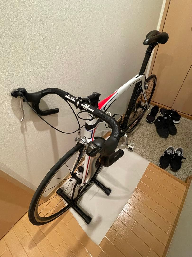 フルカーボン　ロードバイク　新品パーツ多数　エアロ