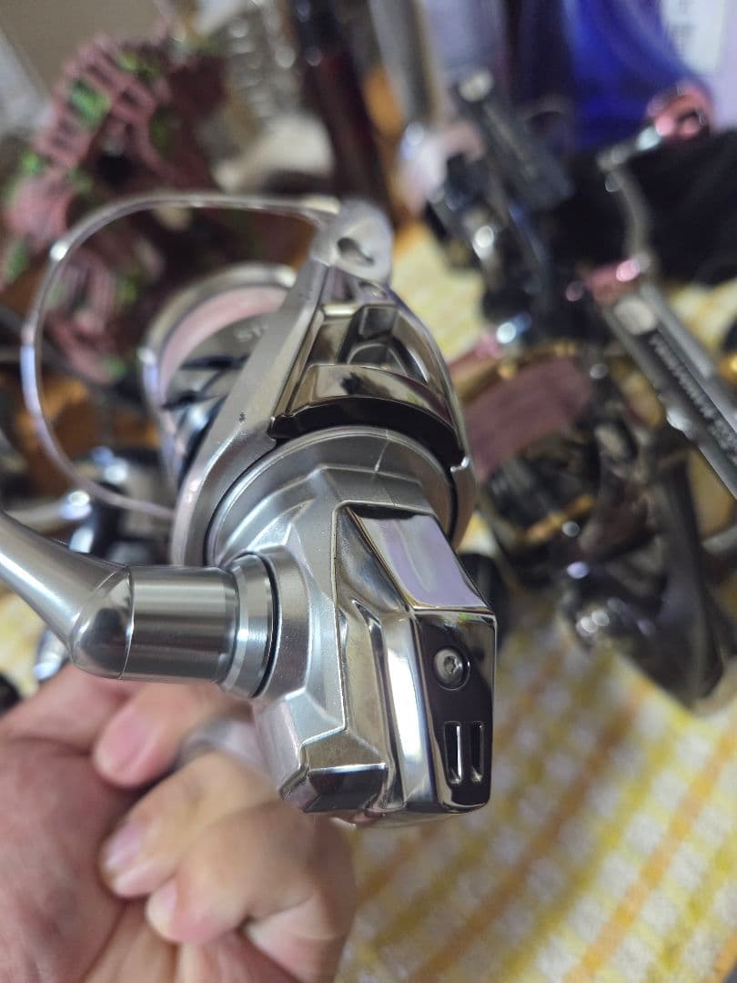 （写真追加）SHIMANO STRADIC C3000HG スピニングリール