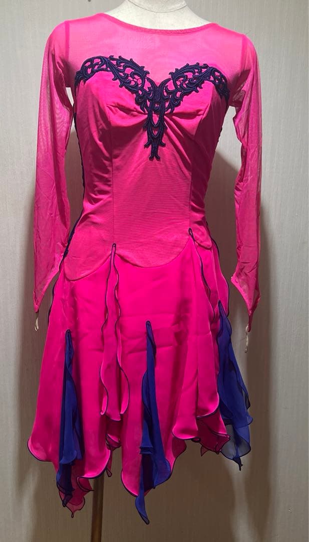 ラテンドレス　ピンク　セキネ