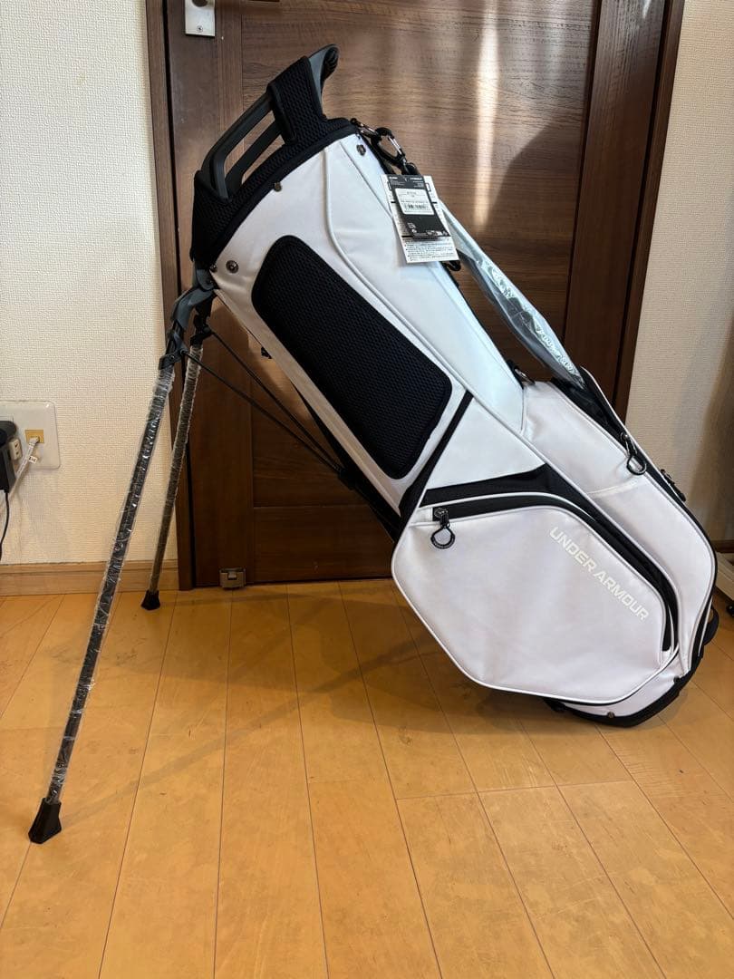 ピクルン　UNDER ARMOUR キャディバッグ ホワイト