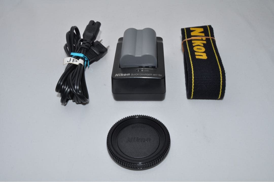 【動作OK】 Nikon ニコン D200 ボディ デジタル 一眼レフ カメラ
