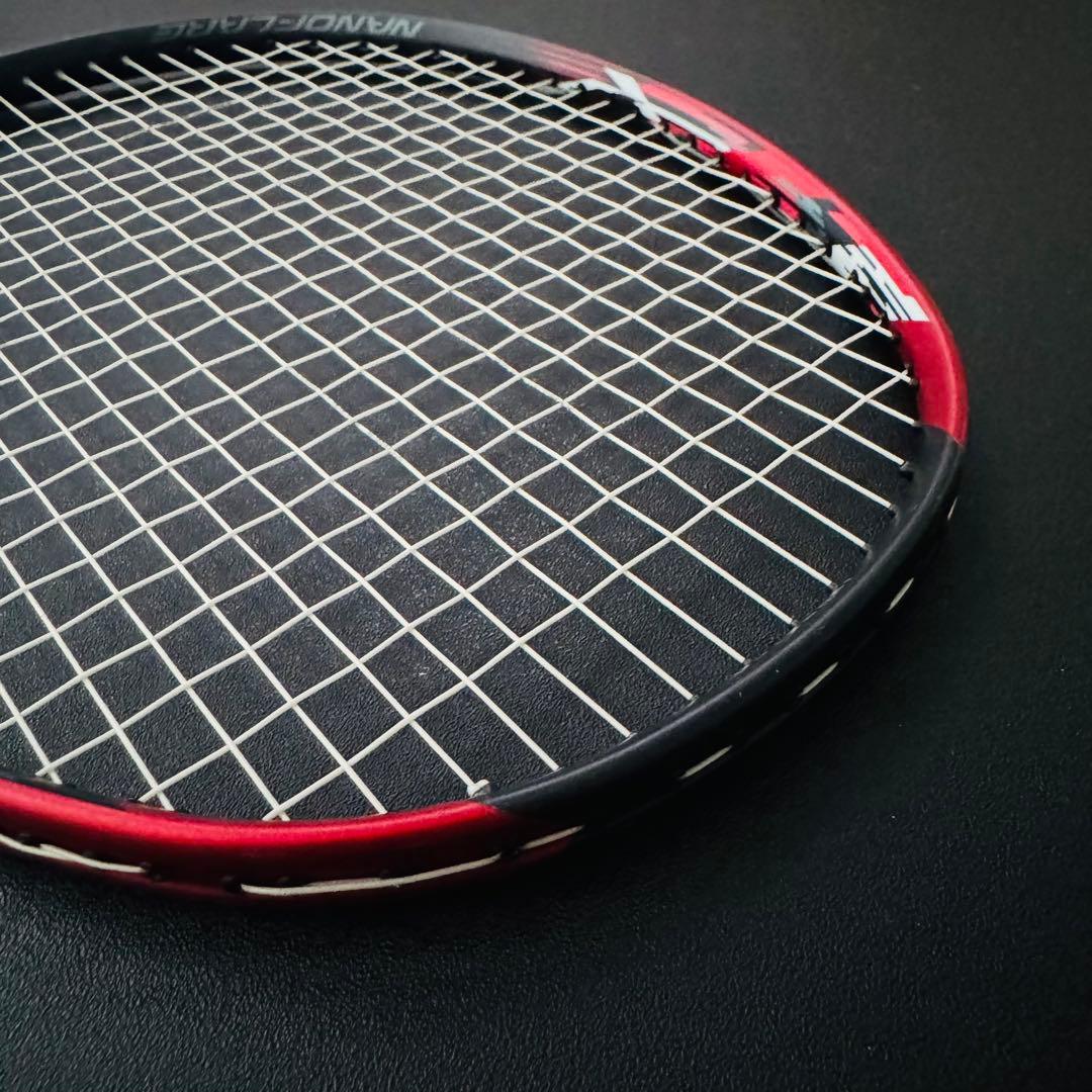 【美品】YONEX ナノフレア700 バドミントンラケット 5UG6