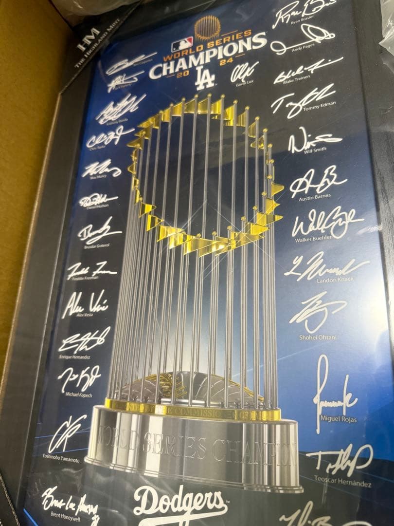 ロサンゼルス・ドジャース ワールドシリーズ記念トロフィー額
