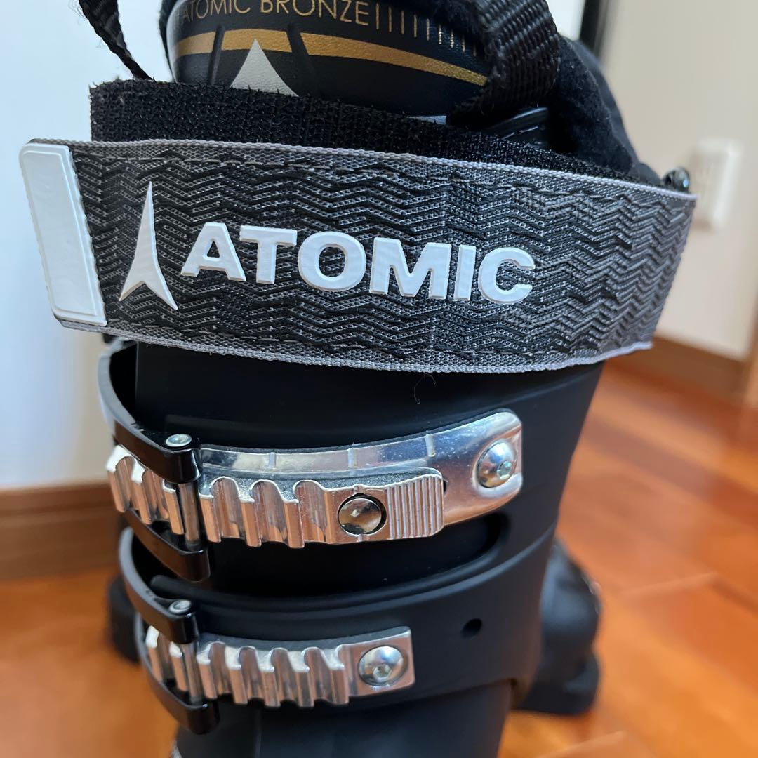 ATOMIC Hawx magnaスキーブーツ 女性用 ブラック