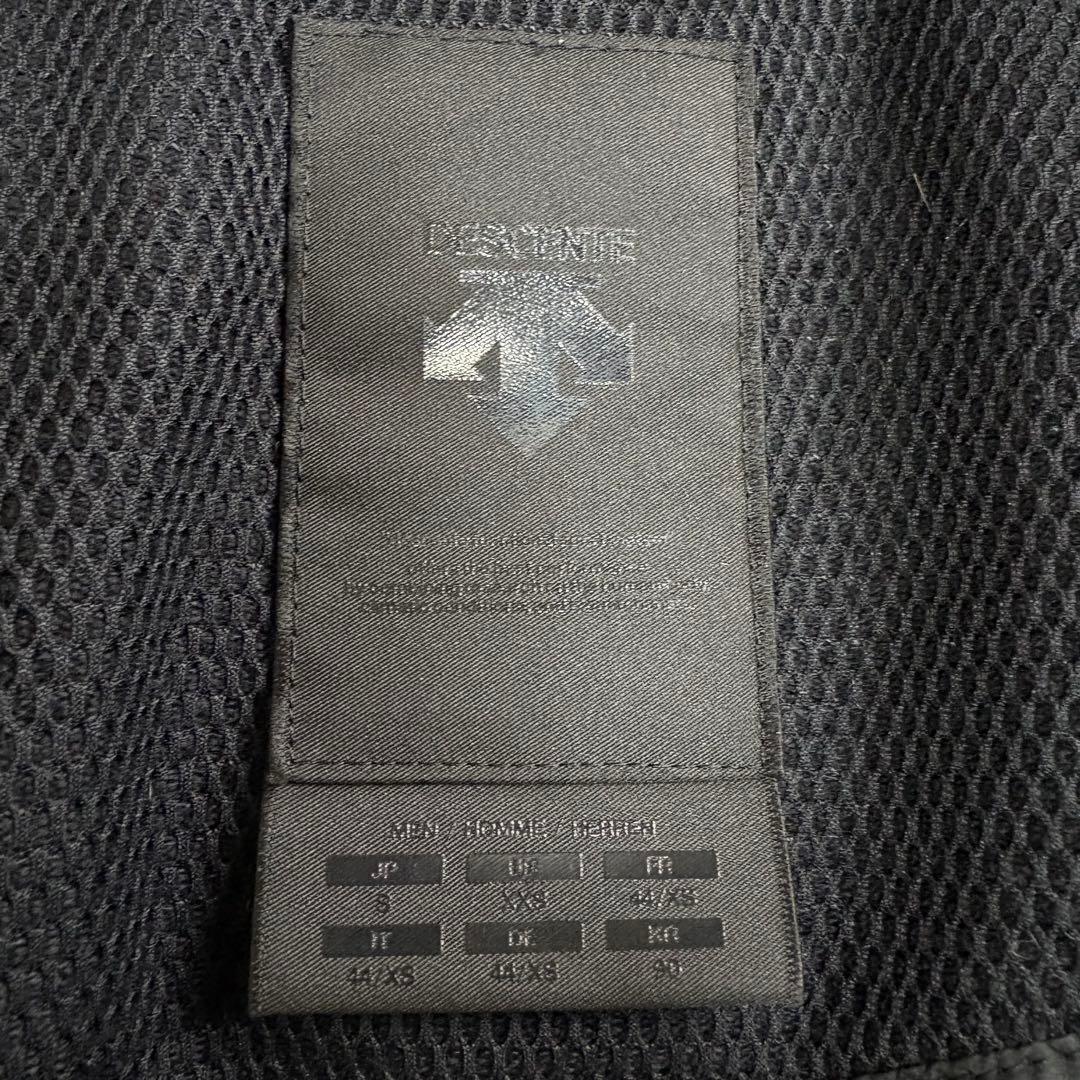 水沢ダウン　DESCENTE デサント オルテライン　マウンテニア　ダウンS 黒