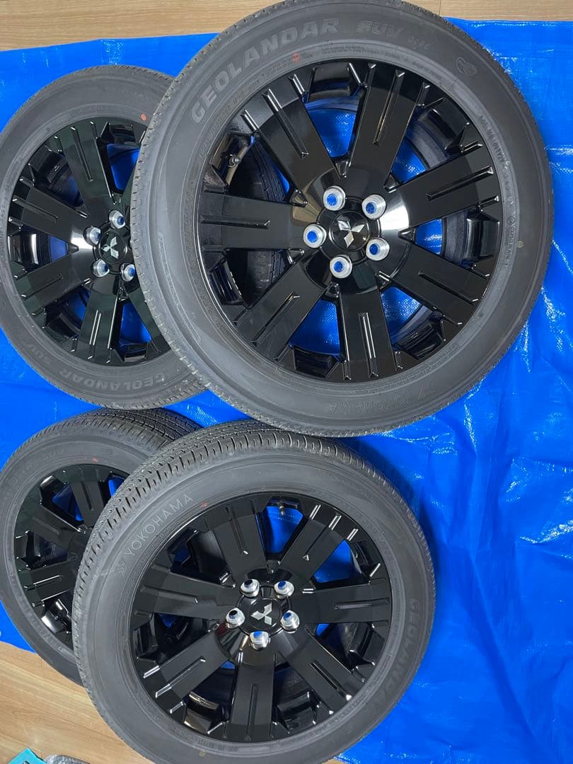 三菱デリカD5 シャモニー タイヤ ホイール【新車外し】1点ずつ出品　（4/4）