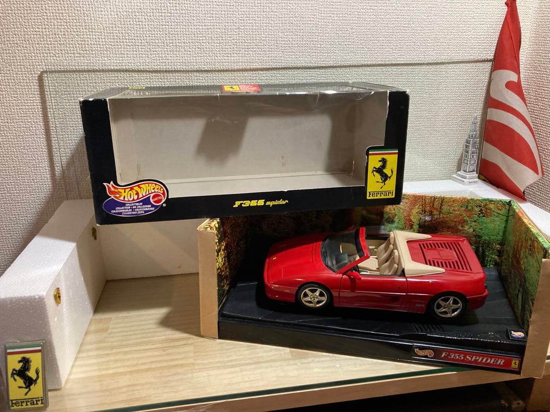 ミニカー FERRARI F 355 SPIDER 1:18