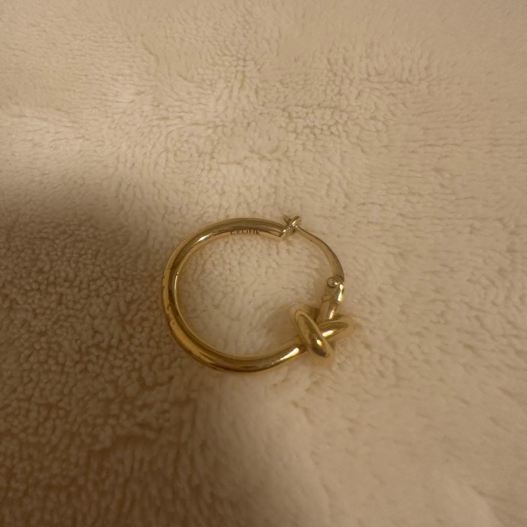 セリーヌフープピアス片耳